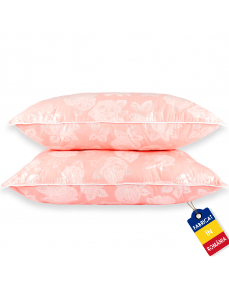 Set de 2 perne Pernador cu puf si pana de gasca, 50x70 cm, Roz cu trandafiri argintii