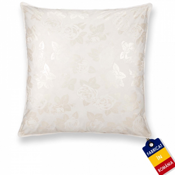 Perna Pernador cu puf si pana de gasca, 70x70 cm, Alb cu trandafiri argintii