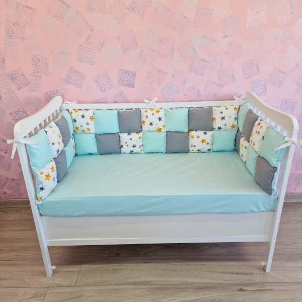 Aparatori de patut tip Patchwork gri cu fistic si stele