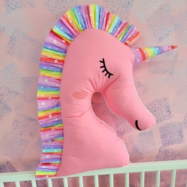 Perna decorativa Unicorn, roz