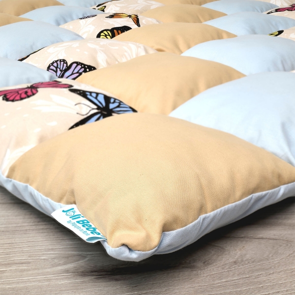 Saltea de joaca premium patchwork, 120 x 120 cm, crem cu blue si fluturi