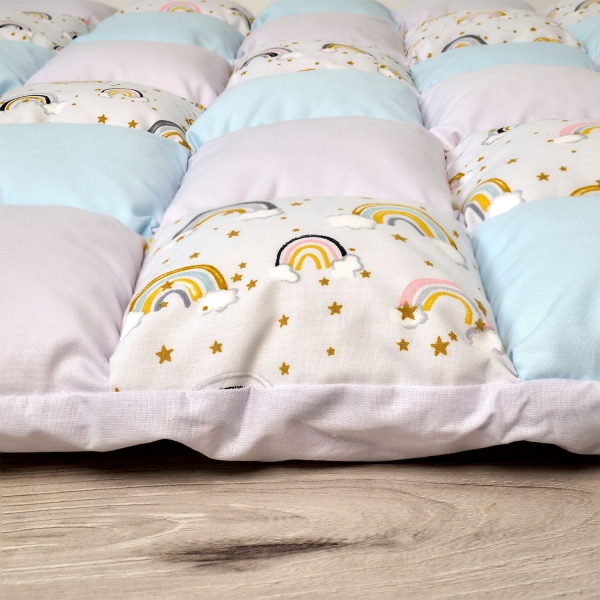 Saltea de joaca premium patchwork, 140 x 140 cm, lila cu blue si curcubee